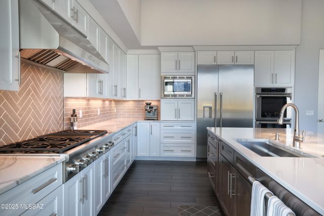 14057 N Flint Peak Drive, Tucson, AZ 85755