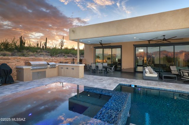 14057 N Flint Peak Drive, Tucson, AZ 85755