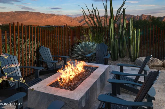 14057 N Flint Peak Drive, Tucson, AZ 85755