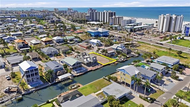 129 Curlew ST, Fort Myers Beach, FL 33931