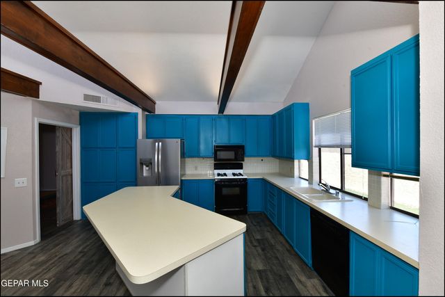 3212 Canyon Point Lane, El Paso, TX 79904