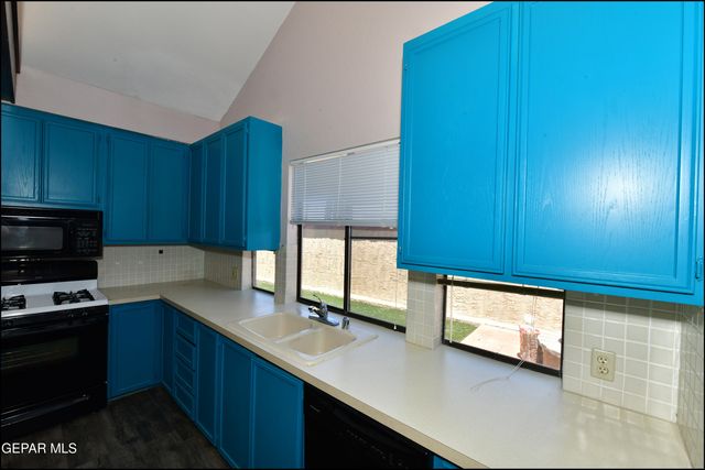 3212 Canyon Point Lane, El Paso, TX 79904
