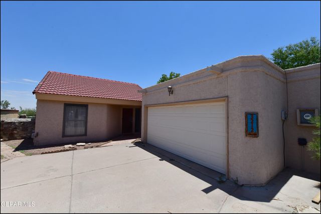 3212 Canyon Point Lane, El Paso, TX 79904