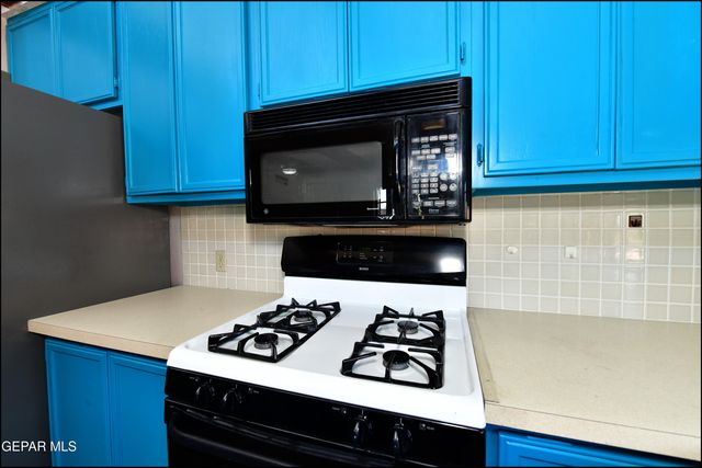 3212 Canyon Point Lane, El Paso, TX 79904