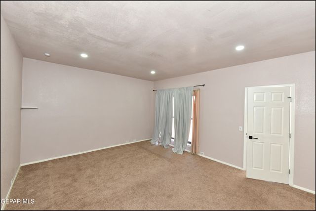 3212 Canyon Point Lane, El Paso, TX 79904