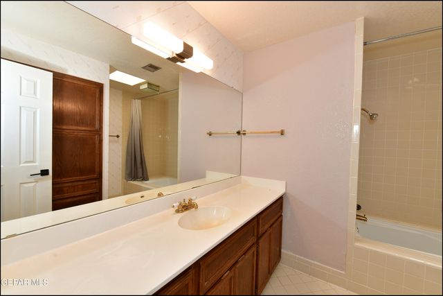 3212 Canyon Point Lane, El Paso, TX 79904
