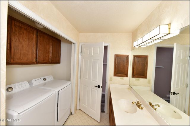 3212 Canyon Point Lane, El Paso, TX 79904