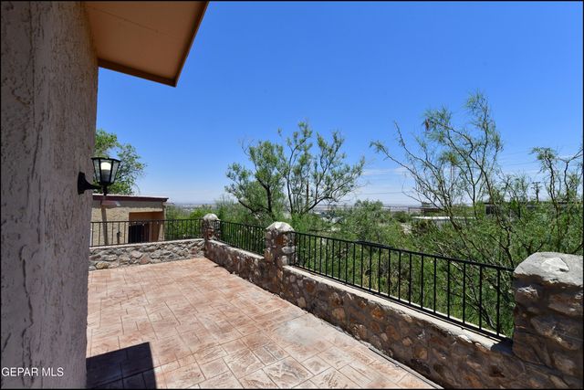 3212 Canyon Point Lane, El Paso, TX 79904