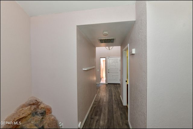 3212 Canyon Point Lane, El Paso, TX 79904