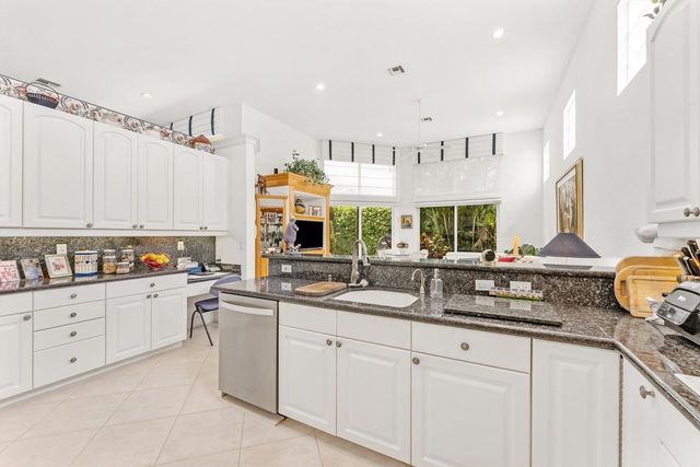 6533 Somerset Circle, Boca Raton, FL 33496