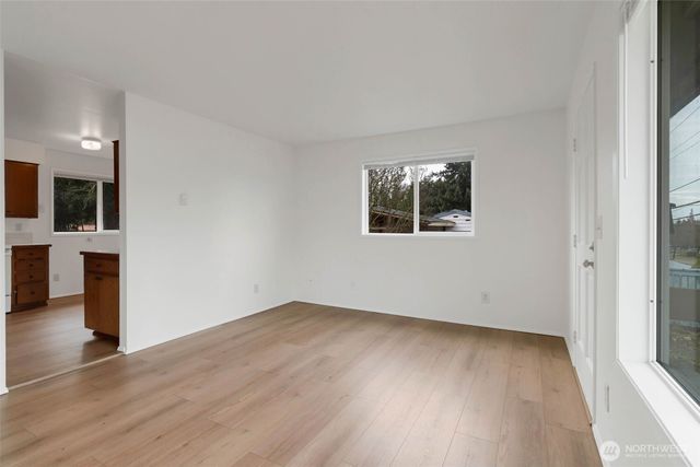 2815 - 2817 NE 7th Street, Renton, WA 98056