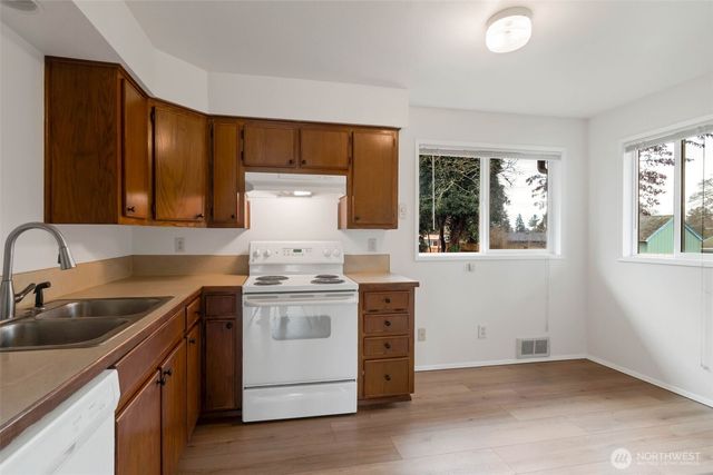 2815 - 2817 NE 7th Street, Renton, WA 98056