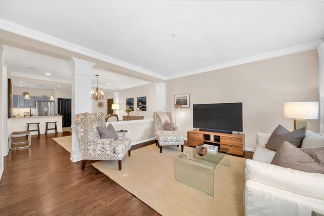 174 Haverhill St 314, Andover, MA 01810