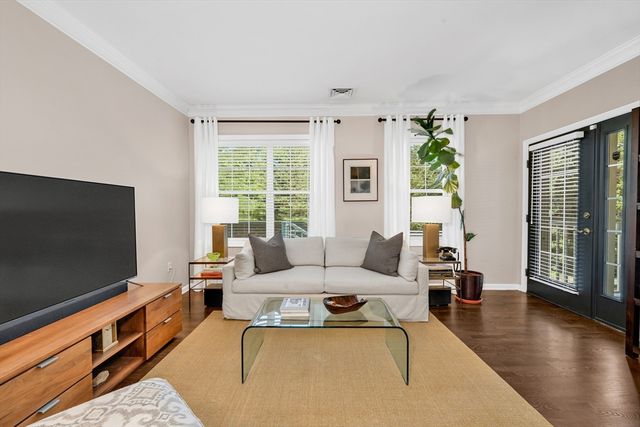 174 Haverhill St 314, Andover, MA 01810