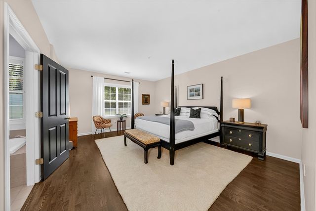 174 Haverhill St 314, Andover, MA 01810