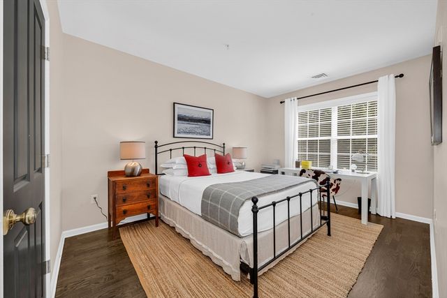 174 Haverhill St 314, Andover, MA 01810