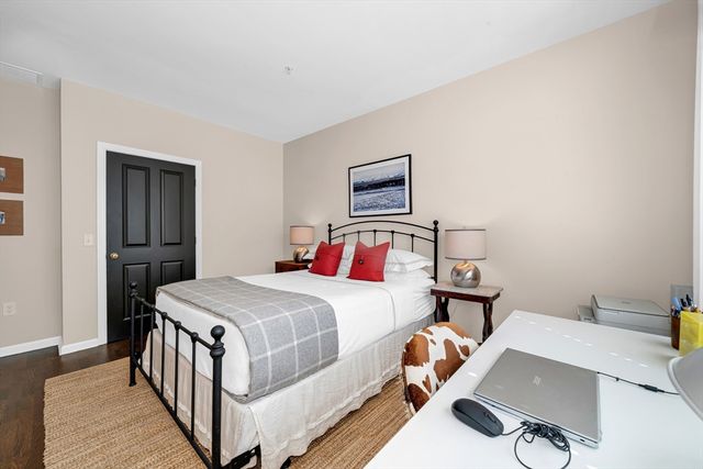 174 Haverhill St 314, Andover, MA 01810