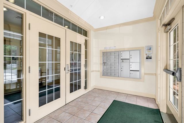 174 Haverhill St 314, Andover, MA 01810