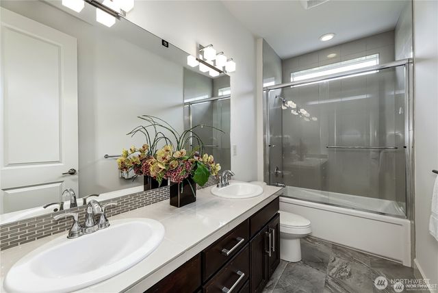 9818 NE 24th Street, Bellevue, WA 98004