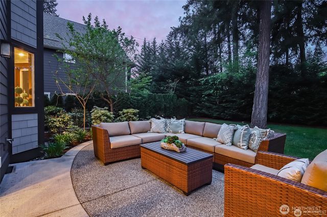 9818 NE 24th Street, Bellevue, WA 98004