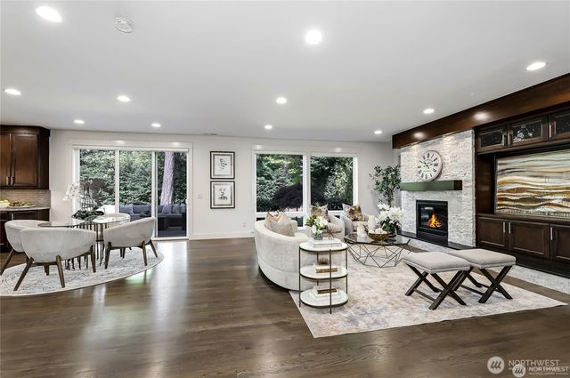9818 NE 24th Street, Bellevue, WA 98004