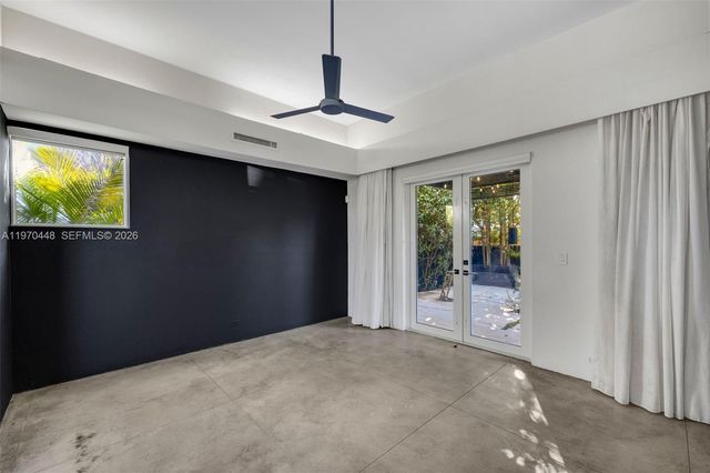 6014 SW 22nd St, Miami, FL 33155