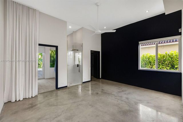 6014 SW 22nd St, Miami, FL 33155