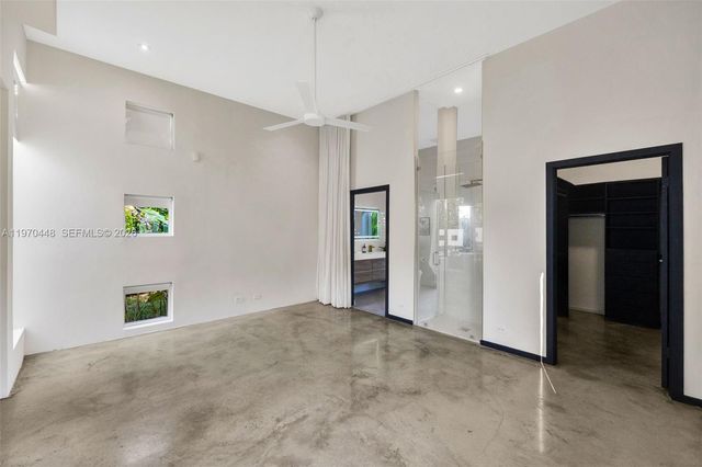 6014 SW 22nd St, Miami, FL 33155