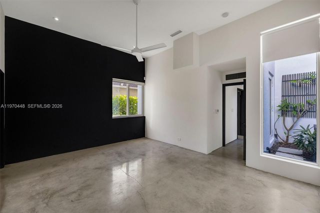 6014 SW 22nd St, Miami, FL 33155