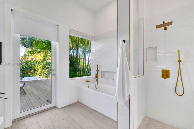 6014 SW 22nd St, Miami, FL 33155