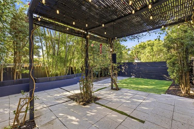 6014 SW 22nd St, Miami, FL 33155