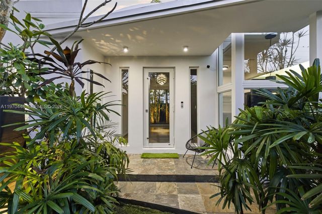 6014 SW 22nd St, Miami, FL 33155