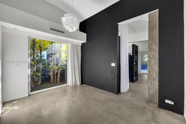 6014 SW 22nd St, Miami, FL 33155