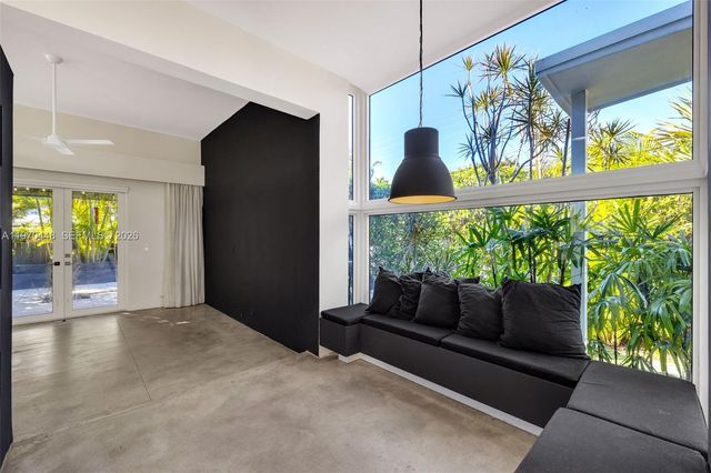 6014 SW 22nd St, Miami, FL 33155