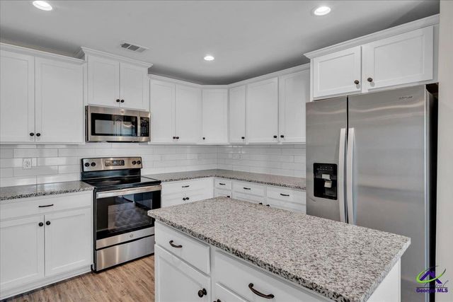 629 Broderick, Warner Robins, GA 31088