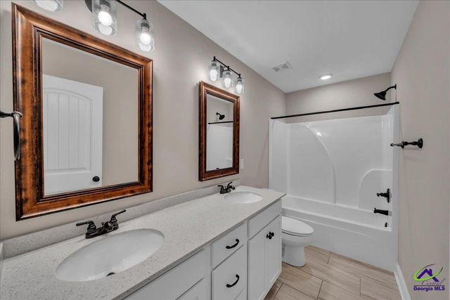 629 Broderick, Warner Robins, GA 31088