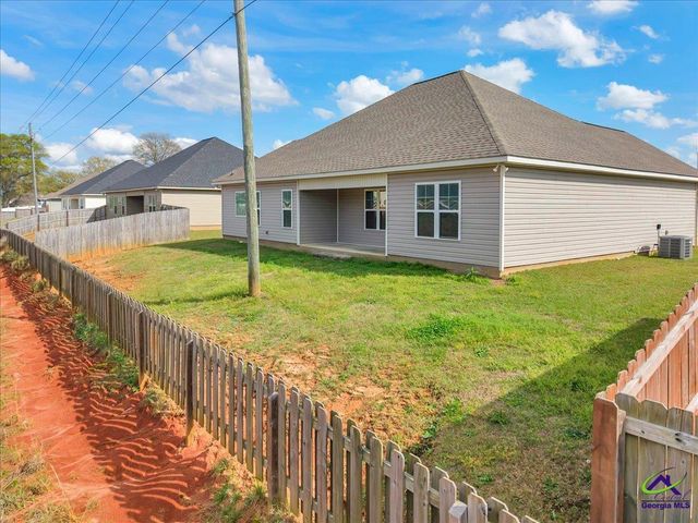 629 Broderick, Warner Robins, GA 31088