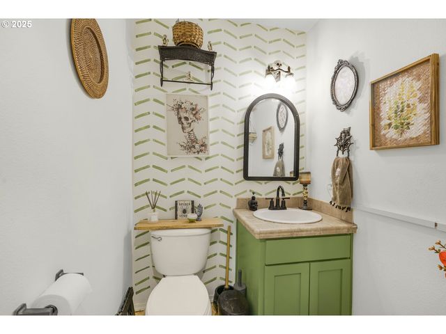 731 Se FOREST GLEN Rd, Estacada, OR 97023