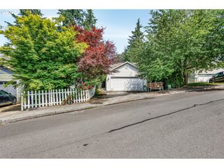 731 Se FOREST GLEN Rd, Estacada, OR 97023