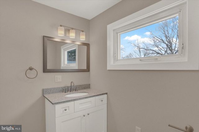 127 LAKEVIEW DR, Carlisle, PA 17013