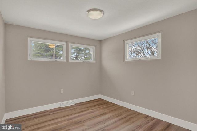 127 LAKEVIEW DR, Carlisle, PA 17013