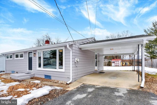 127 LAKEVIEW DR, Carlisle, PA 17013