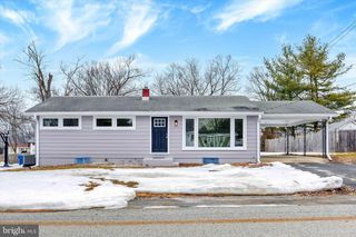 127 LAKEVIEW DR, Carlisle, PA 17013