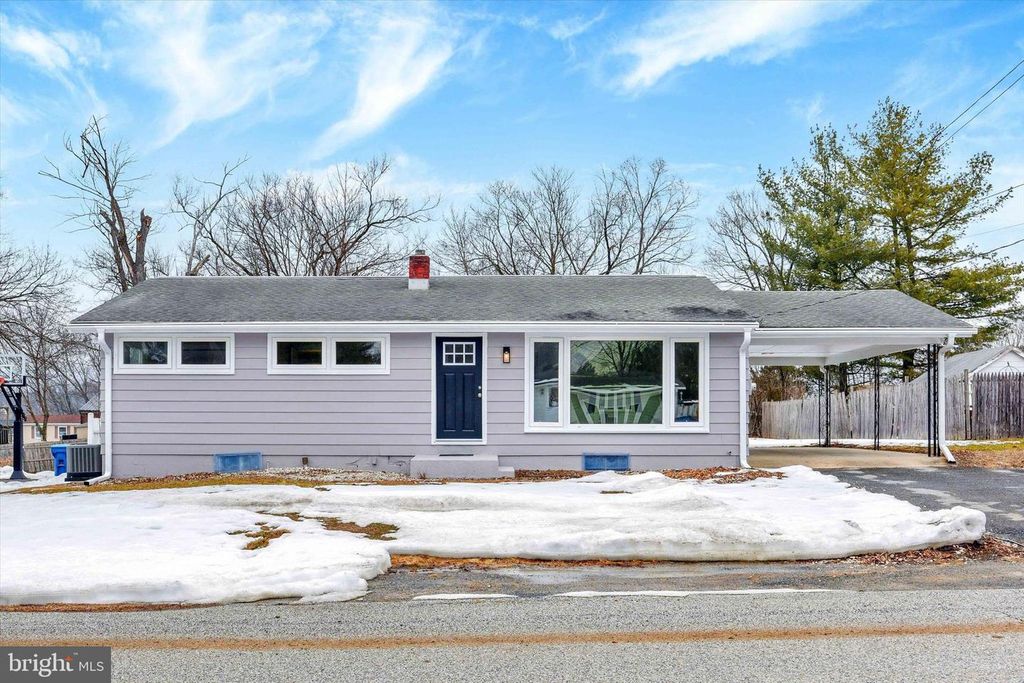 127 LAKEVIEW DR, Carlisle, PA 17013