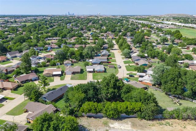 118 Oakside Drive, Oklahoma City, OK 73160