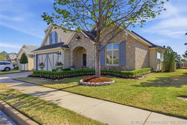 8405 S Olympia Avenue, Tulsa, OK 74132