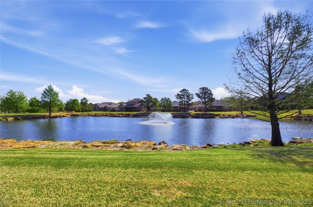 8405 S Olympia Avenue, Tulsa, OK 74132