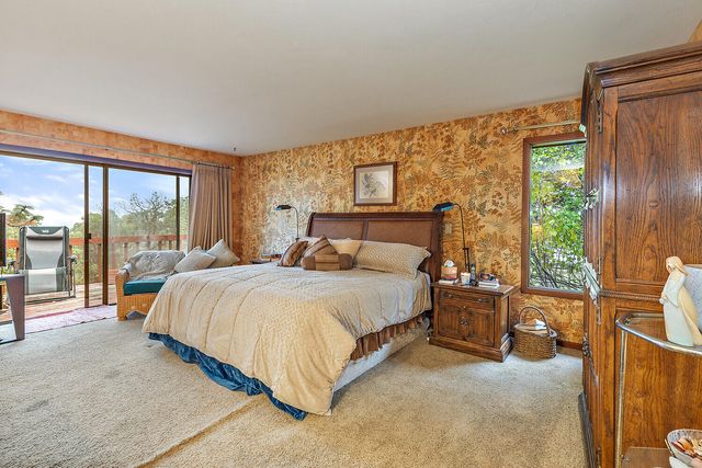 6401 Hillcrest Road, Medford, OR 97504