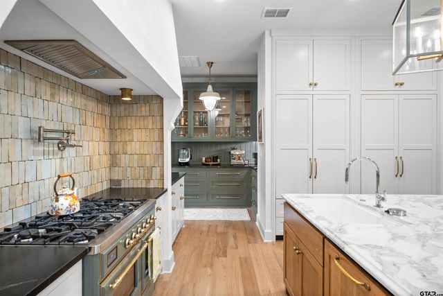 1555 Chaparrel Run, Tyler, TX 75703