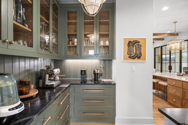 1555 Chaparrel Run, Tyler, TX 75703